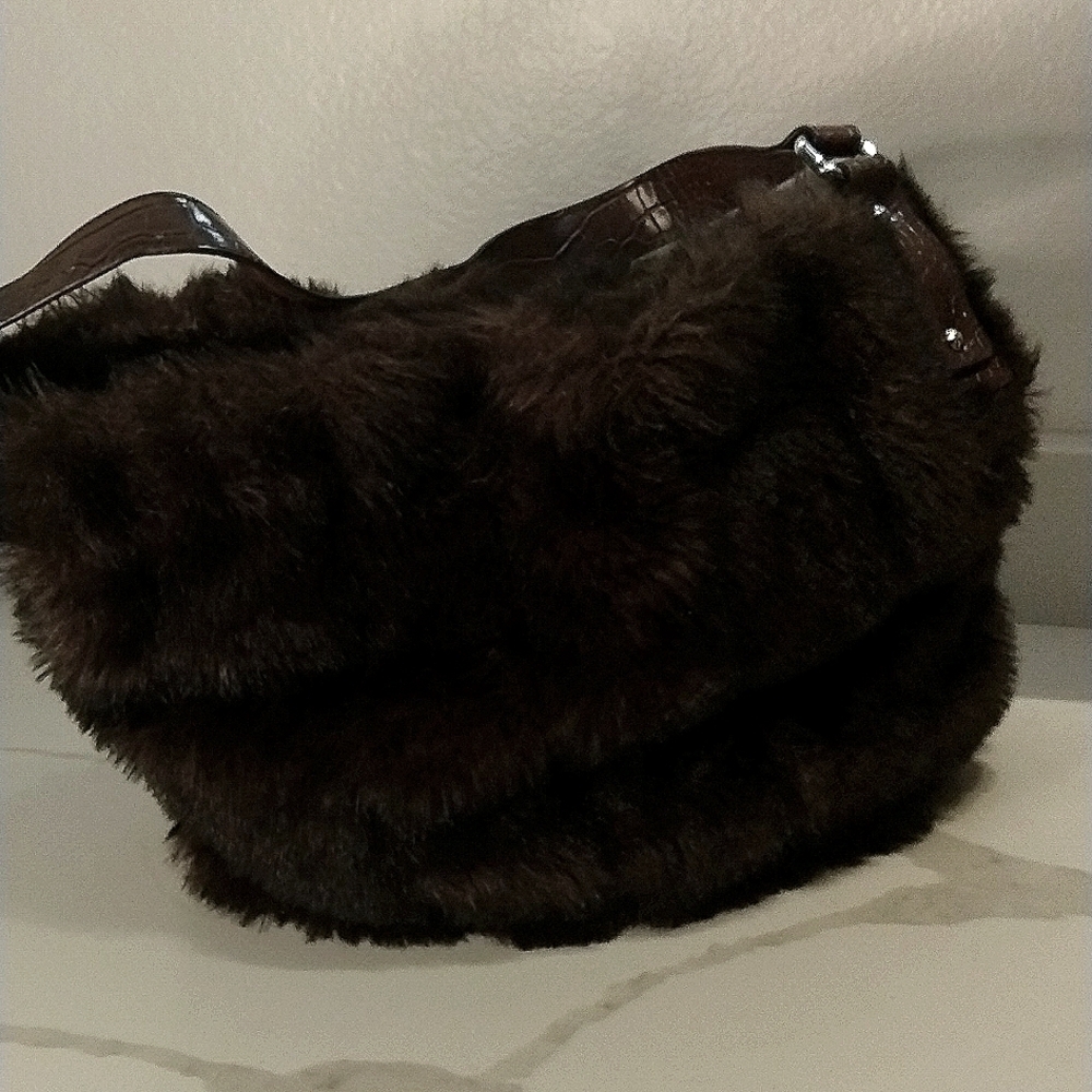 Bath & Body Works Brown Soft Faux Fur Shoulder Hobo Bag Purse Tote 16”x16”‎